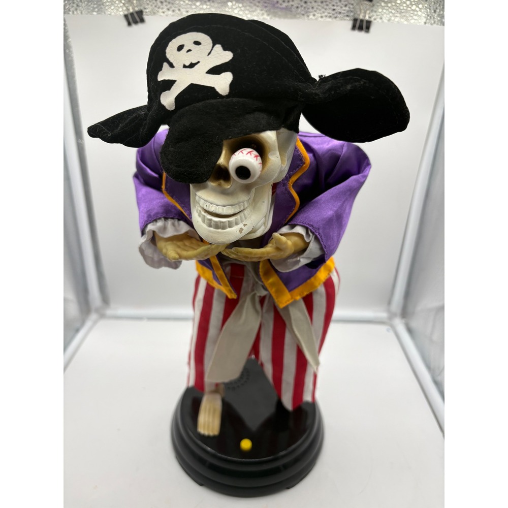 VTG 2004 Gemmy Head Be-Holders Pirate Skeleton Halloween Dance Sing Talk Tested